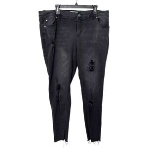 EST 1946 Women 16W Curvy Black Jeans Cutoff 38x29.5 Sequin Patches Distressed